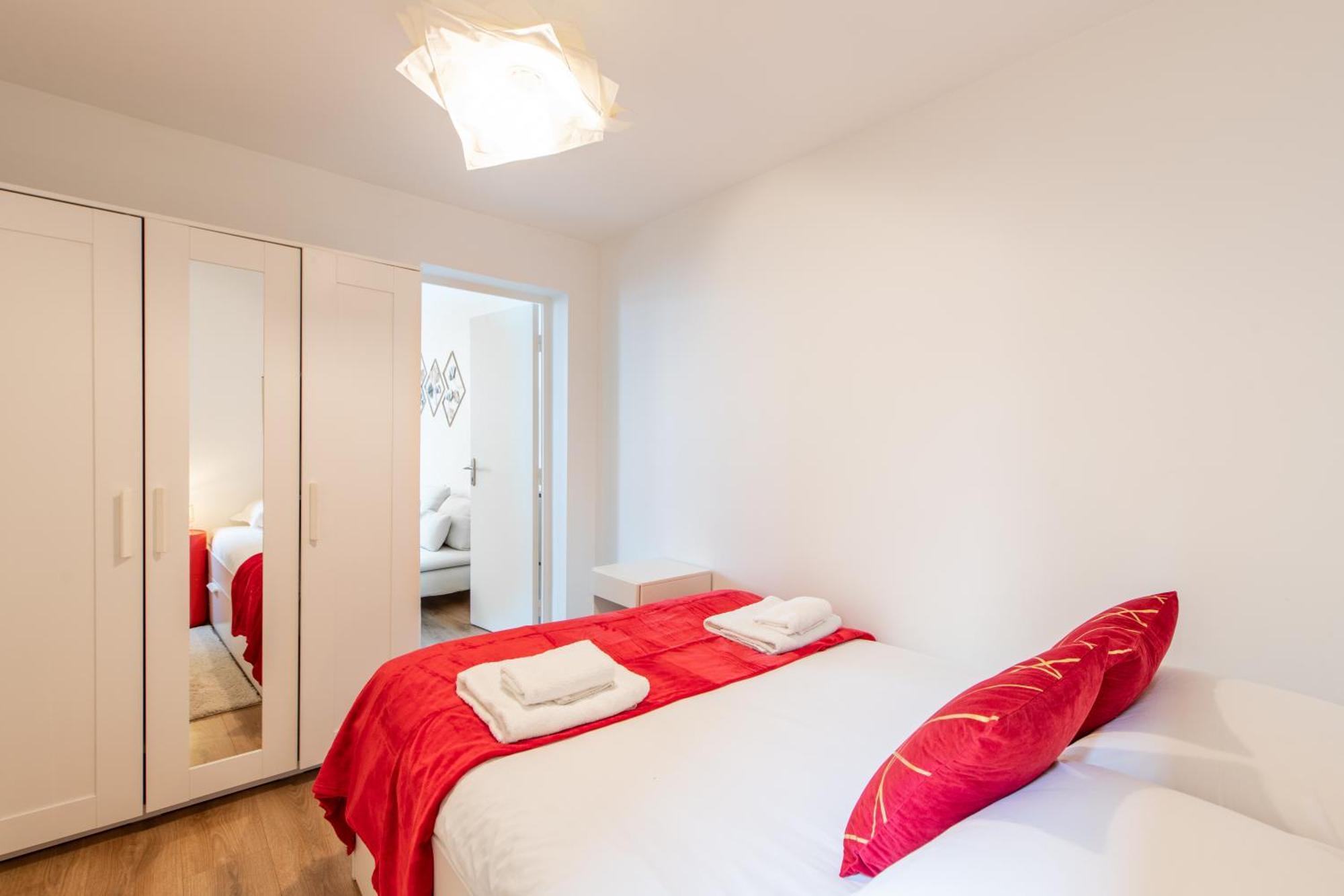Spacious And Bright 2-Bedroom Large Apartment Very Close To Paris - Near Metro Boulogne-Billancourt Exterior photo